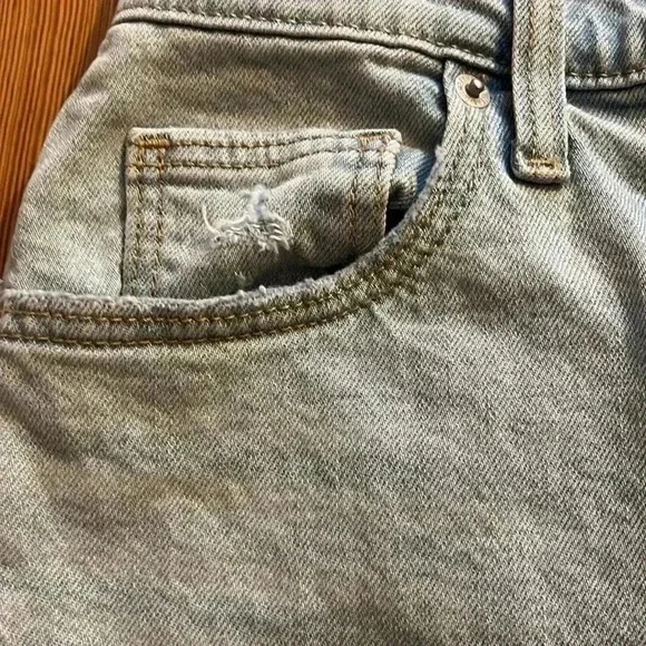 NWT Universal Thread denim light wash mini skirt - Picture 4 of 9